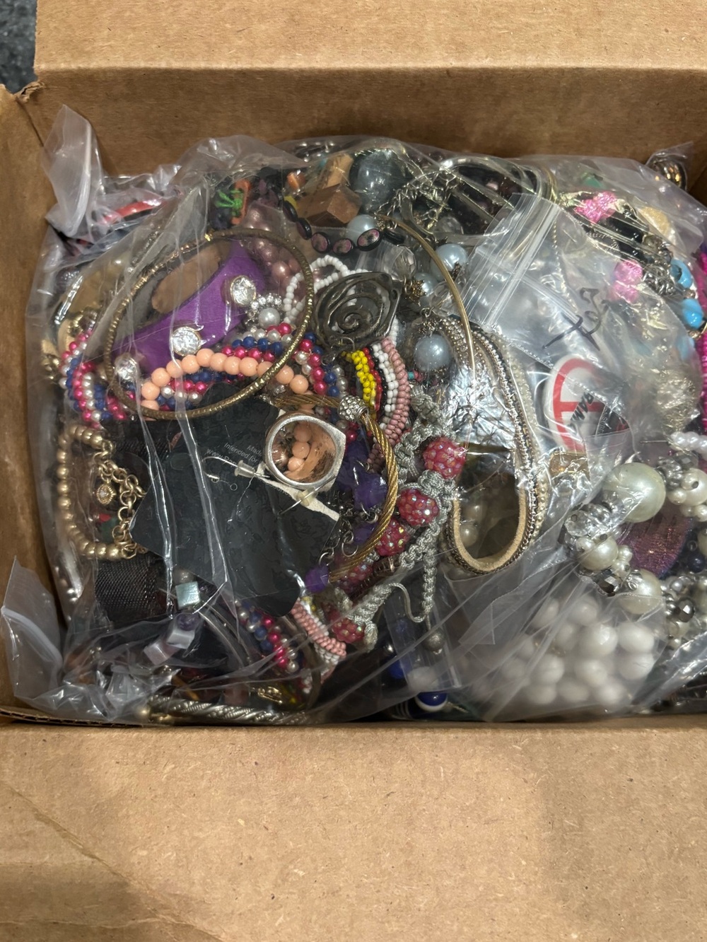 Jewelry Lot Broken Tangled Repair Wear Craft Harvest Scrap Junk 13 Lbs - Picture 4 of 4